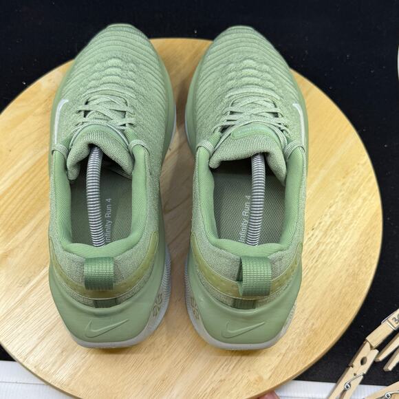 NEW Nike ReactX Infinity Run 4 Running Shoes Oil Green DR2665-300 Men Size 10.5 - Picture 8 of 9